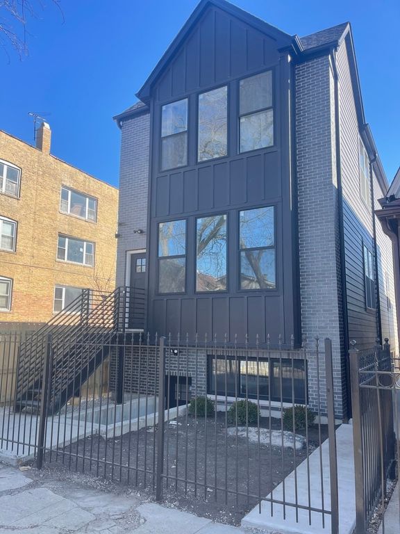 538 N Trumbull Avenue, Chicago, IL 60624