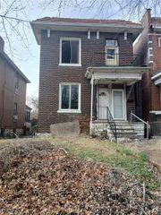 4223 Athlone Avenue, St Louis, MO 63115