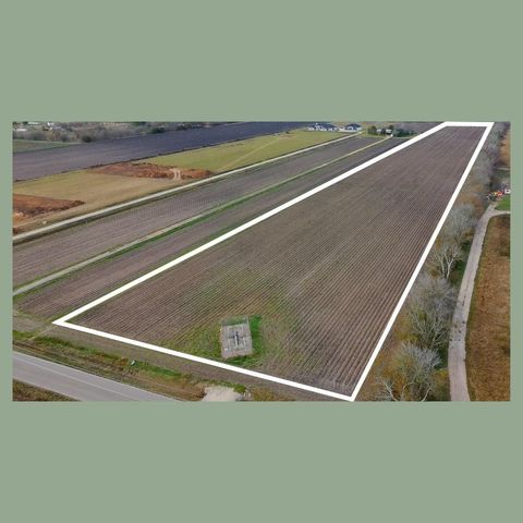 - Bj Dusek Road, Wallis, TX 77485