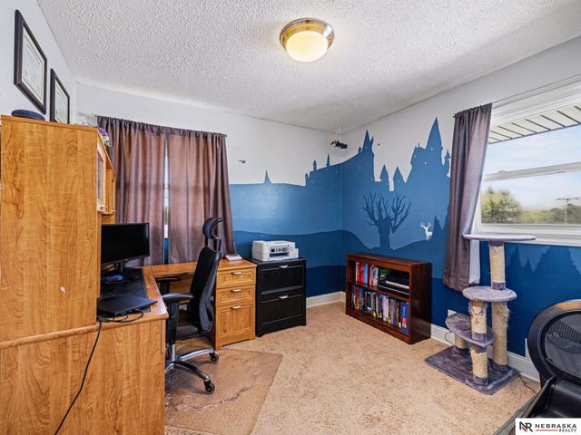 8110 Bowie Drive, Omaha, NE 68114