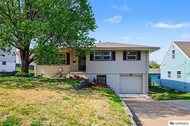 8110 Bowie Drive, Omaha, NE 68114
