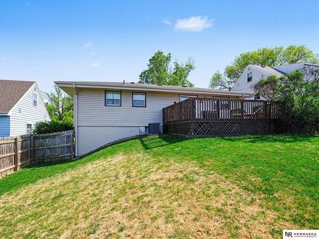 8110 Bowie Drive, Omaha, NE 68114