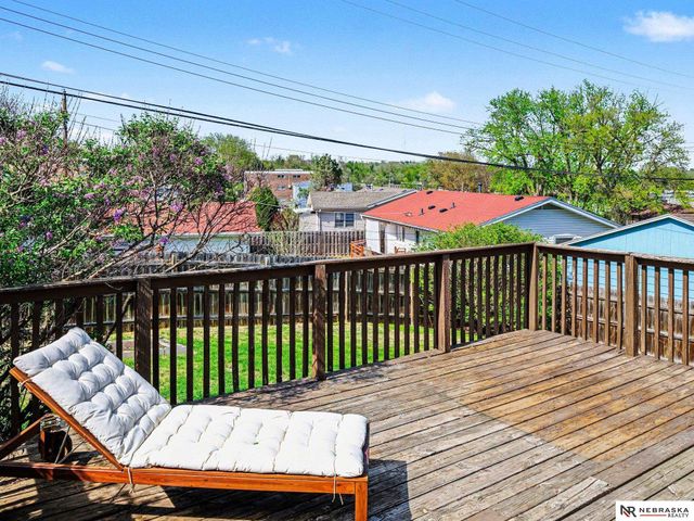8110 Bowie Drive, Omaha, NE 68114