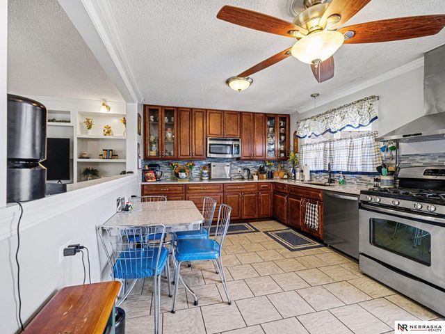 8110 Bowie Drive, Omaha, NE 68114