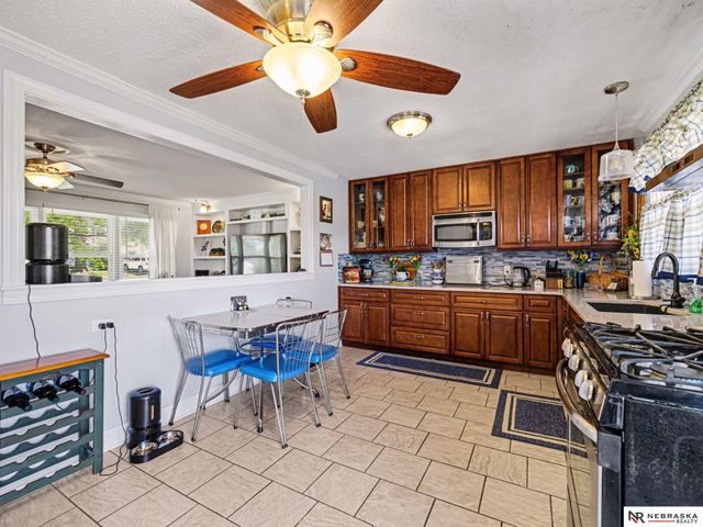 8110 Bowie Drive, Omaha, NE 68114