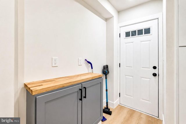 1237 EMERSON ST NE, Washington, DC 20017