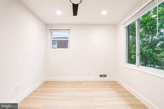 1237 EMERSON ST NE, Washington, DC 20017