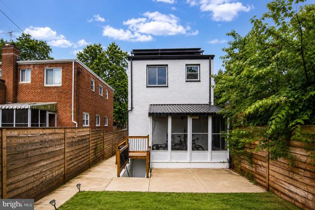 1237 EMERSON ST NE, Washington, DC 20017