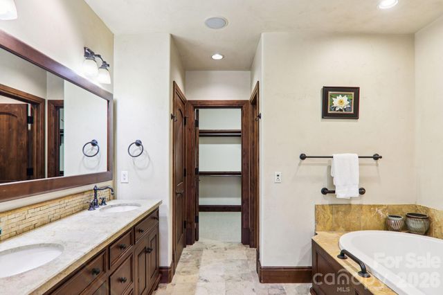 7 Chedworth Way, Arden, NC 28704