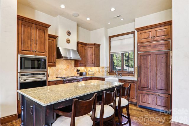 7 Chedworth Way, Arden, NC 28704