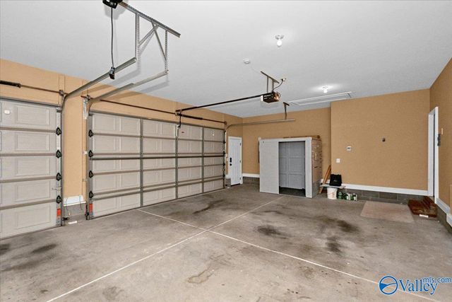 2 Youpon Drive SW, Huntsville, AL 35824