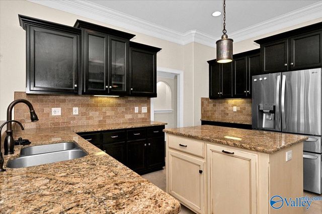 2 Youpon Drive SW, Huntsville, AL 35824