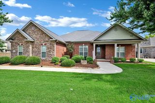 2 Youpon Drive SW, Huntsville, AL 35824
