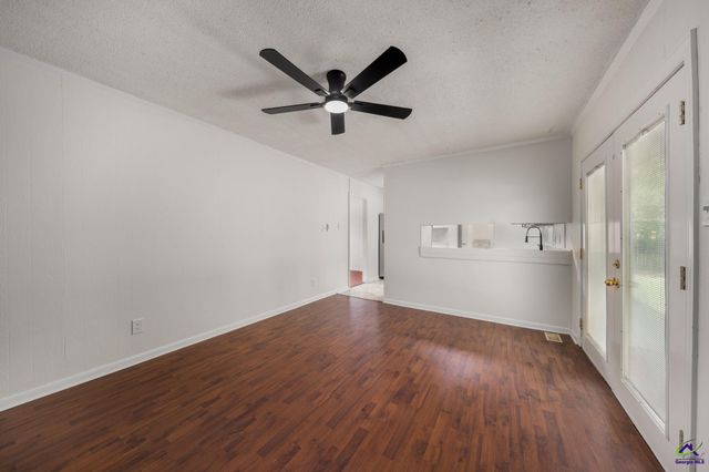 608 Meadow Ridge Drive, Warner Robins, GA 31093