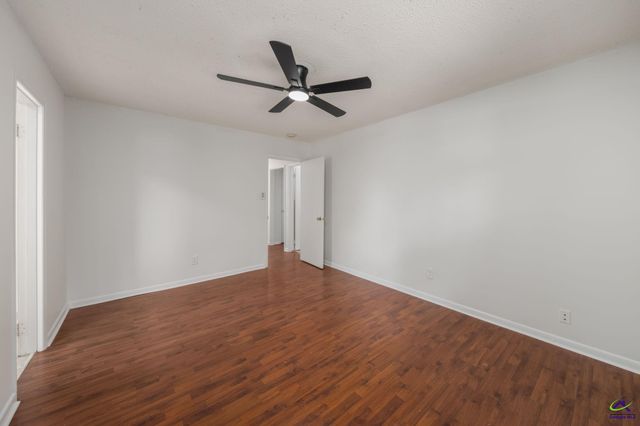 608 Meadow Ridge Drive, Warner Robins, GA 31093