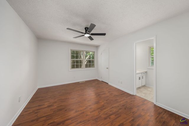 608 Meadow Ridge Drive, Warner Robins, GA 31093