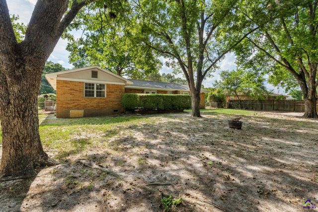 608 Meadow Ridge Drive, Warner Robins, GA 31093