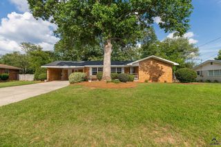 608 Meadow Ridge Drive, Warner Robins, GA 31093