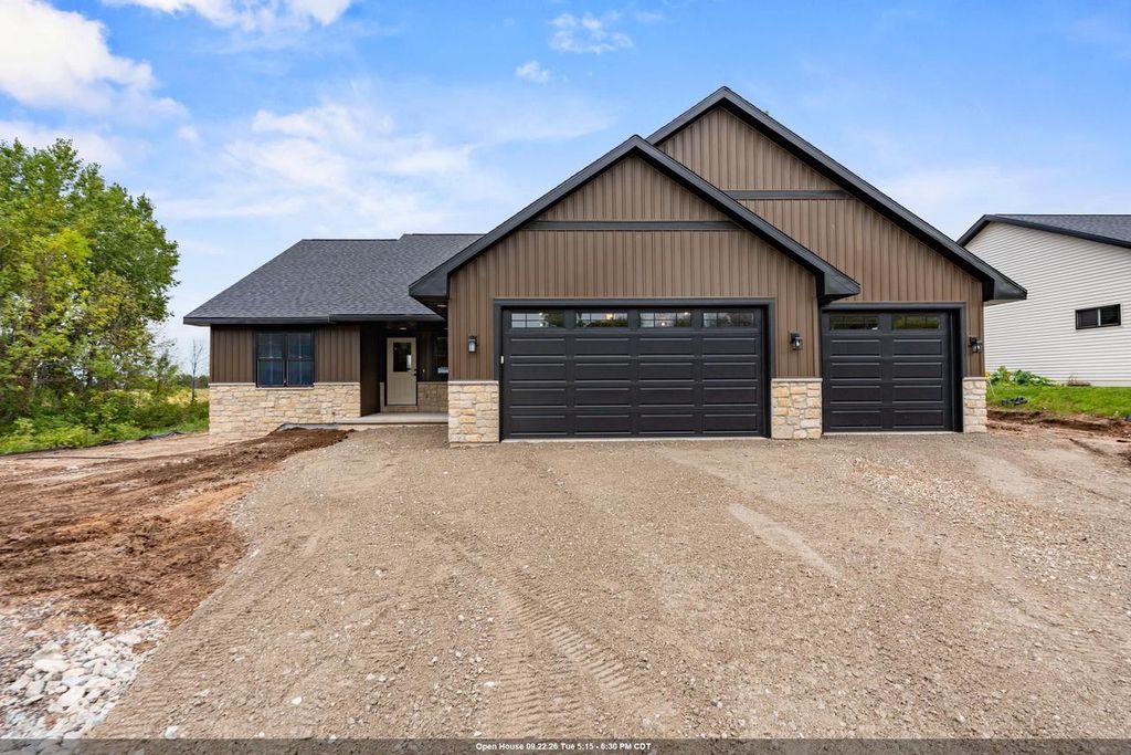 3869 VAN LANEN ROAD, Green Bay, WI 54311