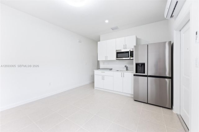 18690 SW 136th Court 3, Miami, FL 33177