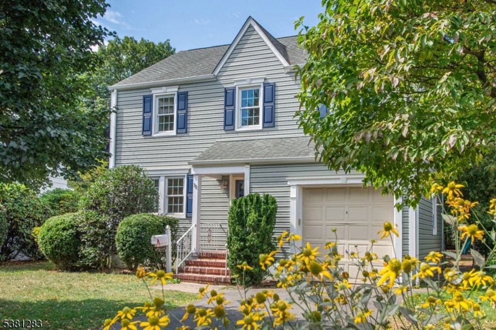 32 Hyde Rd, Bloomfield Twp., NJ 07003