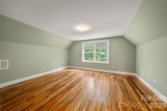 73 Downing Street, Asheville, NC 28806