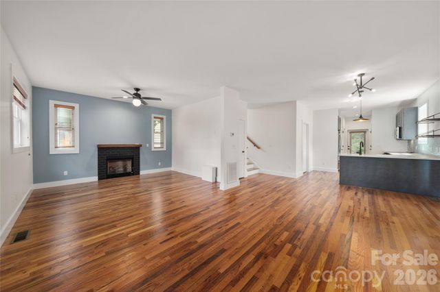 73 Downing Street, Asheville, NC 28806