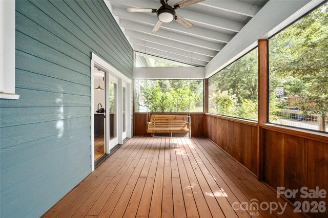 73 Downing Street, Asheville, NC 28806
