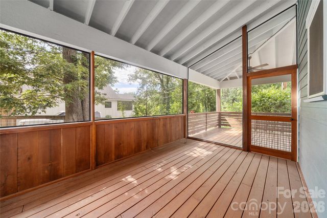 73 Downing Street, Asheville, NC 28806