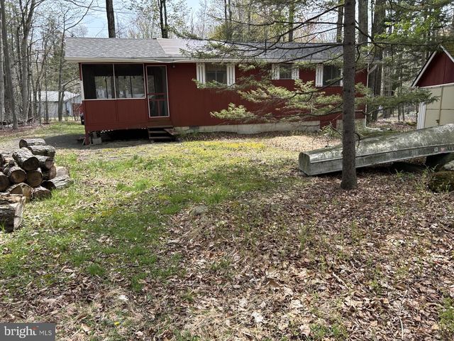 5145 CRESCO DR, Pocono Lake, PA 18347