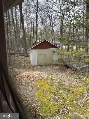 5145 CRESCO DR, Pocono Lake, PA 18347
