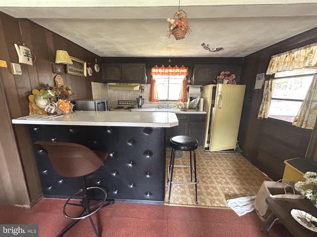 5145 CRESCO DR, Pocono Lake, PA 18347