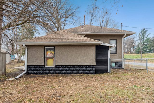 1162 Kern Street, Waterloo, IA 50703