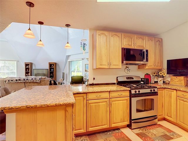 2320 BOGAERT ROAD, Dover, FL 33527