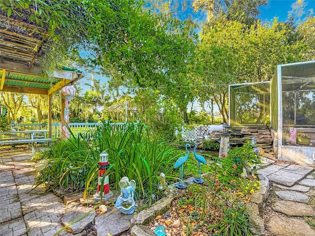 2320 BOGAERT ROAD, Dover, FL 33527