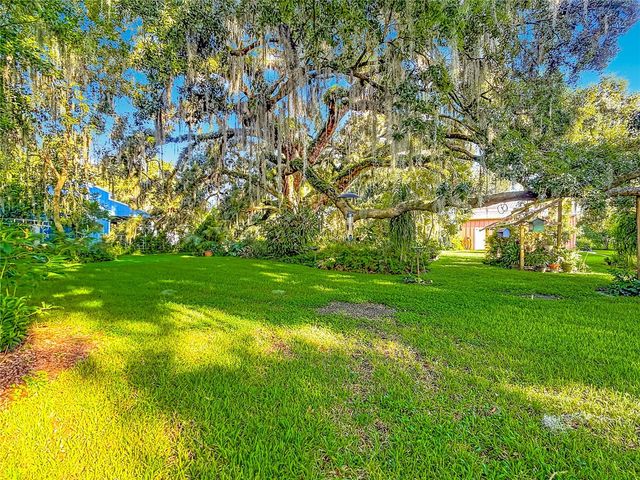 2320 BOGAERT ROAD, Dover, FL 33527