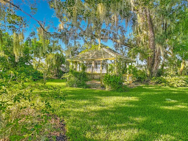 2320 BOGAERT ROAD, Dover, FL 33527