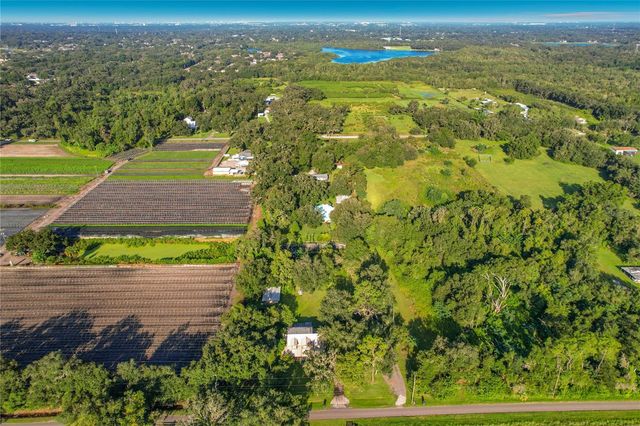 2320 BOGAERT ROAD, Dover, FL 33527