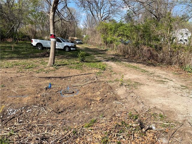 7814 E 86th Street, Raytown, MO 64138