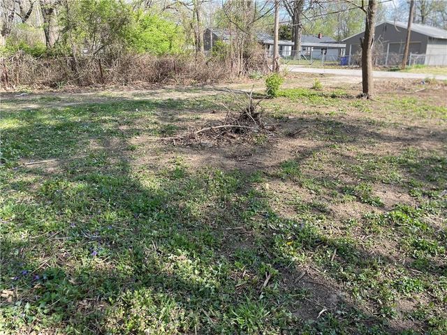 7814 E 86th Street, Raytown, MO 64138