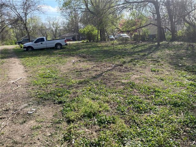 7814 E 86th Street, Raytown, MO 64138