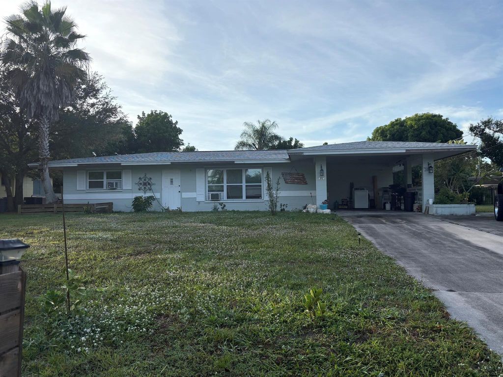 1921 Wyoming Avenue, Fort Pierce, FL 34982