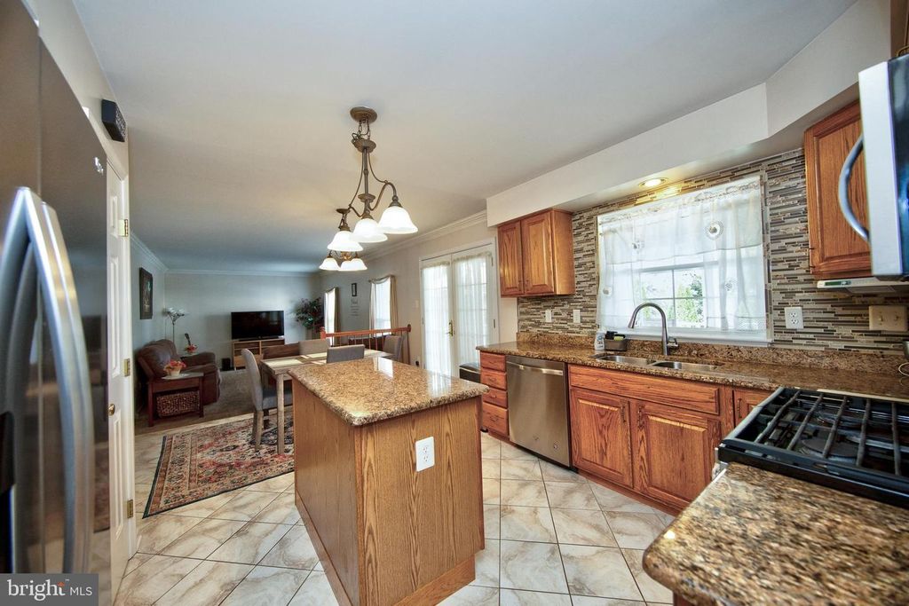 Image 10 of property listing at 588 FELIX CT, Bel Air, MD 21014