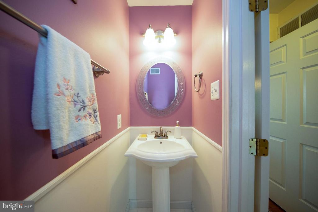 Image 12 of property listing at 588 FELIX CT, Bel Air, MD 21014