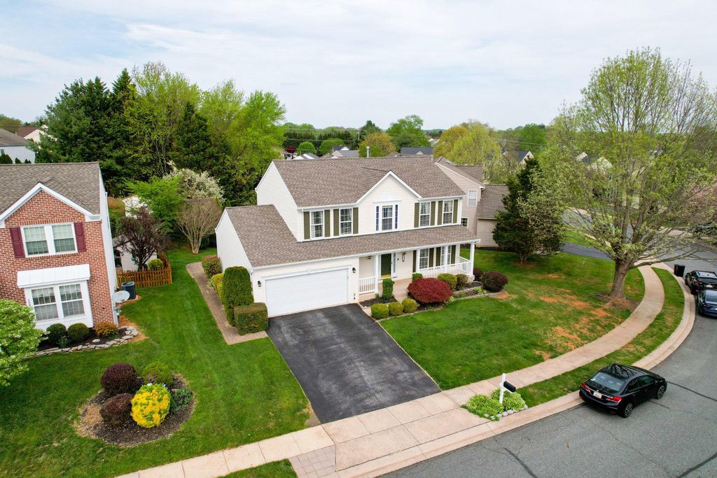 Image 2 of property listing at 588 FELIX CT, Bel Air, MD 21014