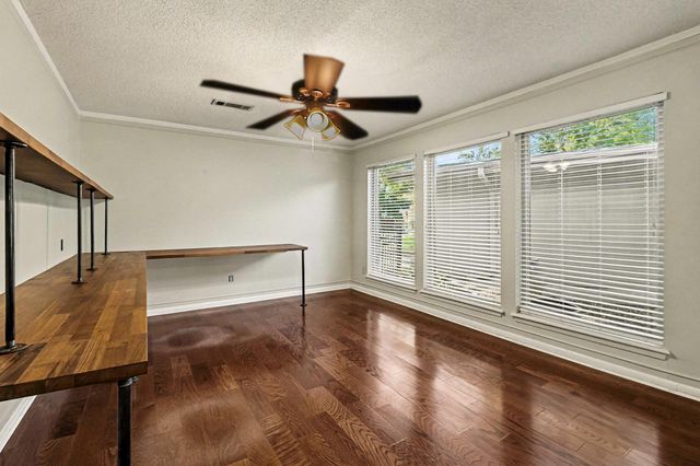 915 Merriman Court Court, Friendswood, TX 77546