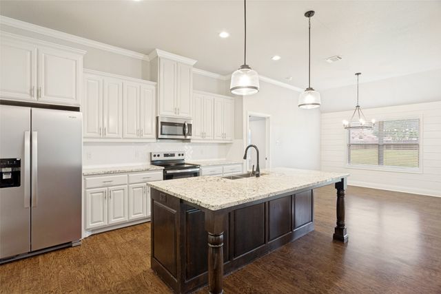 118 Treys Way, Godley, TX 76044