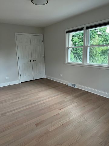 1106 Waukegan Road, Deerfield, IL 60015