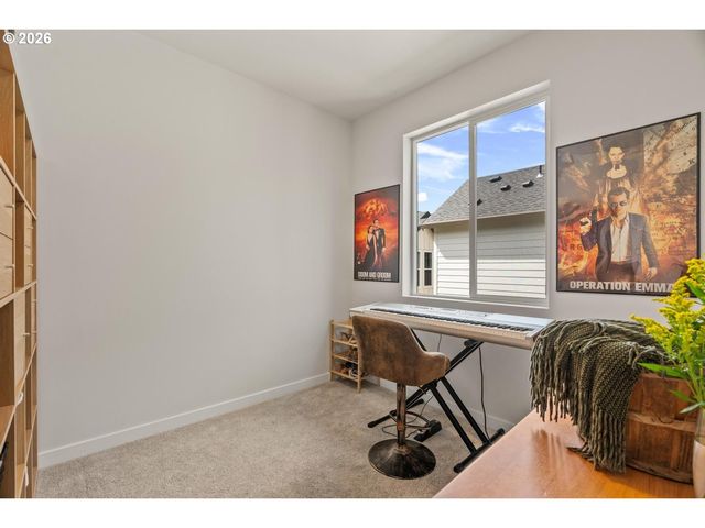 64 Ne STANTON St, Portland, OR 97212