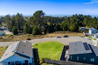 1133 Chelsea Way, Mckinleyville, CA 95519